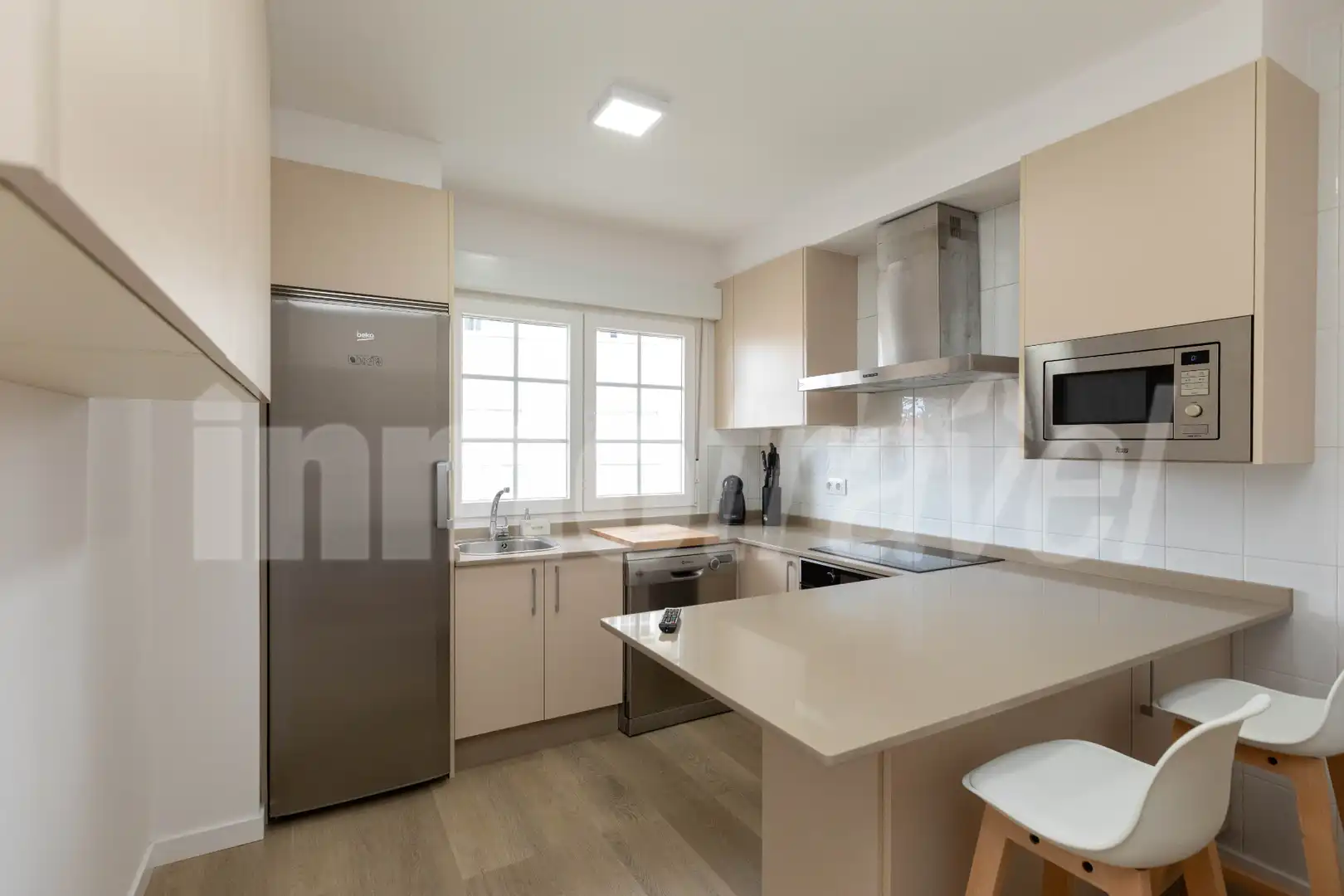 Kitchen of Flat for rent in Sanxenxo  with Heating, Parquet flooring and Furnished