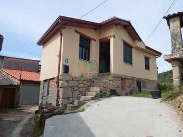 Casa amb jardí en venda a O Pereiro de Aguiar