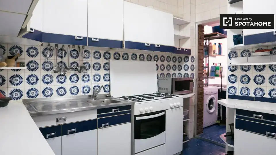 Habitació a Caballería Española