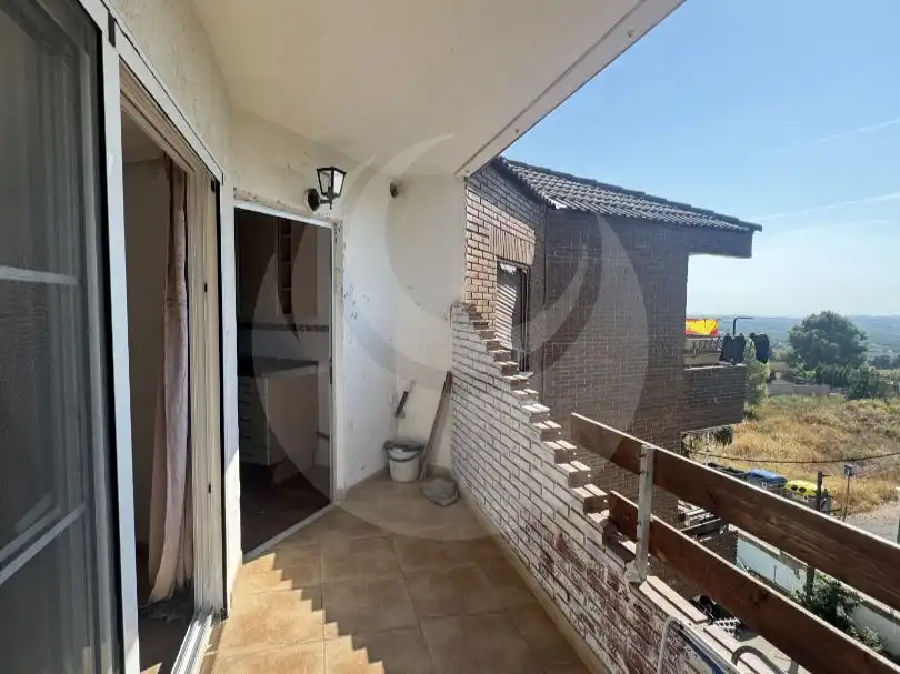 Terraza de Piso en venta en Chiva con Balcón
