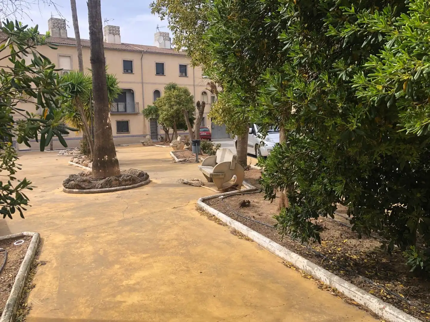 Aparcament de Casa adosada en venda en Cuevas de San Marcos amb Calefacció, Terrassa i Alarma