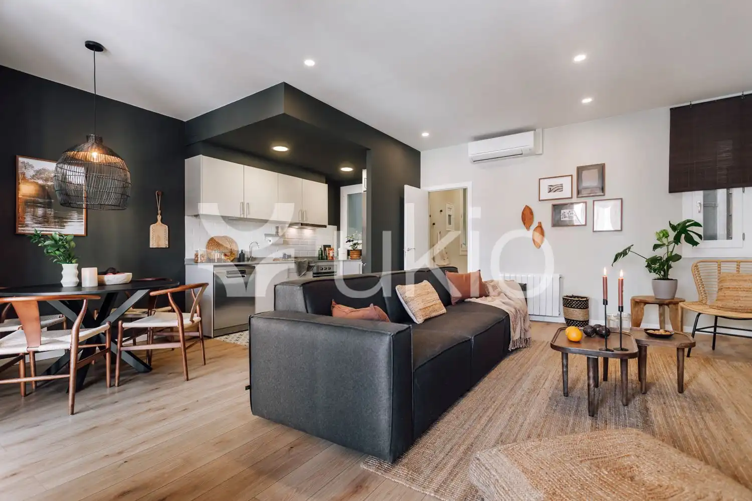 Sala de estar de Apartamento de alquiler en Barcelona con Aire acondicionado, Calefacción y Amueblado