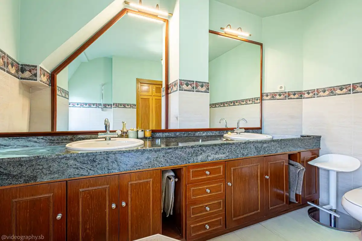 Baño de Casa o chalet en venta en Móstoles con Aire acondicionado, Calefacción y Jardín privado