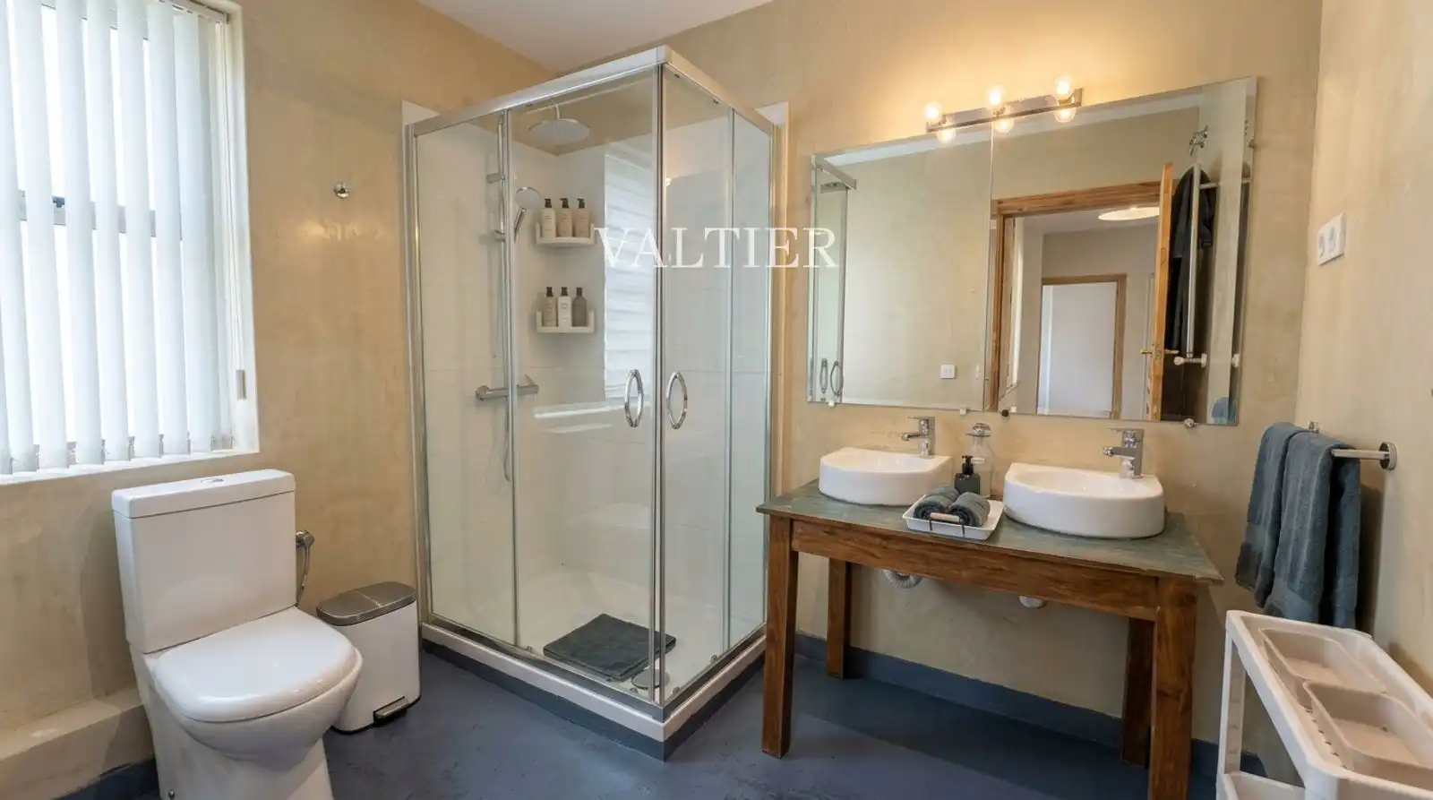 Bathroom of Flat for rent in Madrid  with Air Conditioner, Heating and Furnished