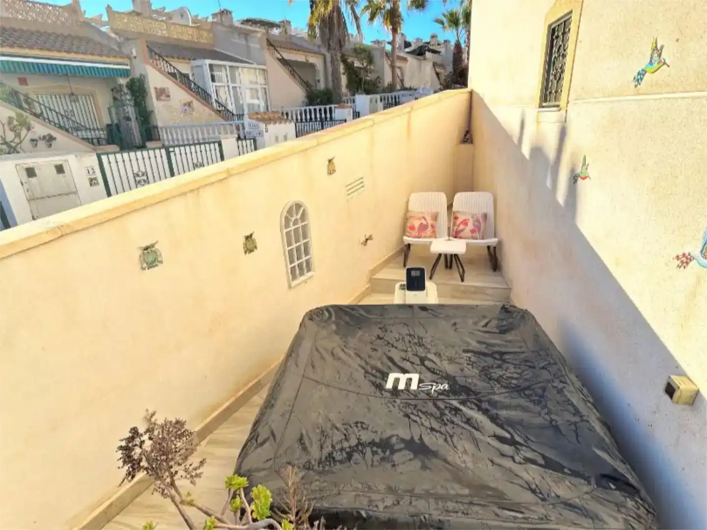 Terrassa de Casa adosada en venda en Orihuela amb Aire condicionat, Jardí privat i Piscina