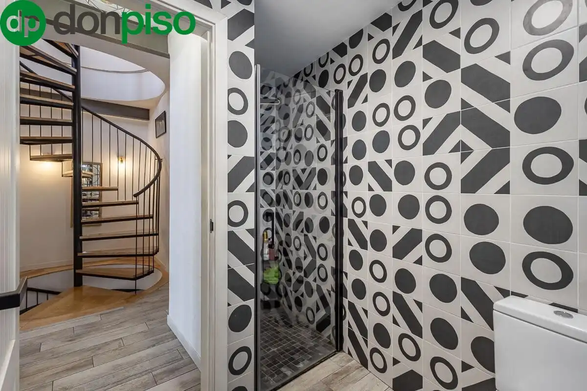 Bathroom of Houses for sale in Granada  with Heating and Terrace