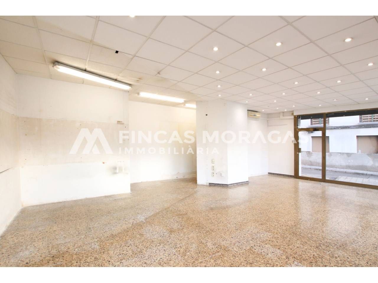 Local en venda en Terrassa amb Aire condicionat