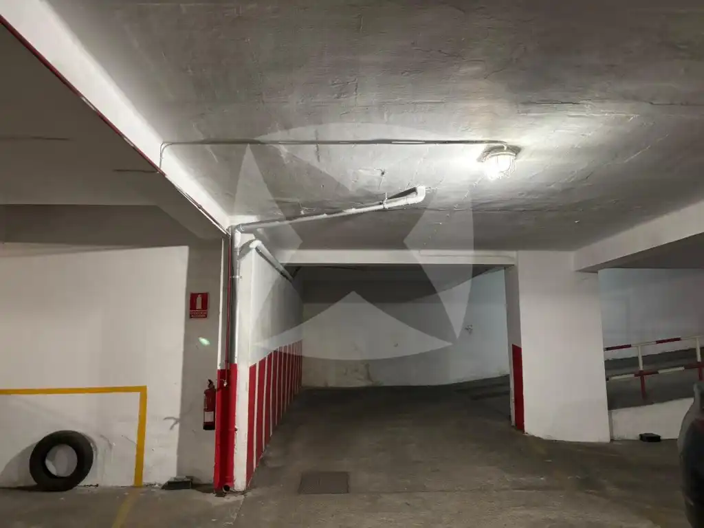 Aparcament de Pis en venda en Badajoz amb Aire condicionat i Forn