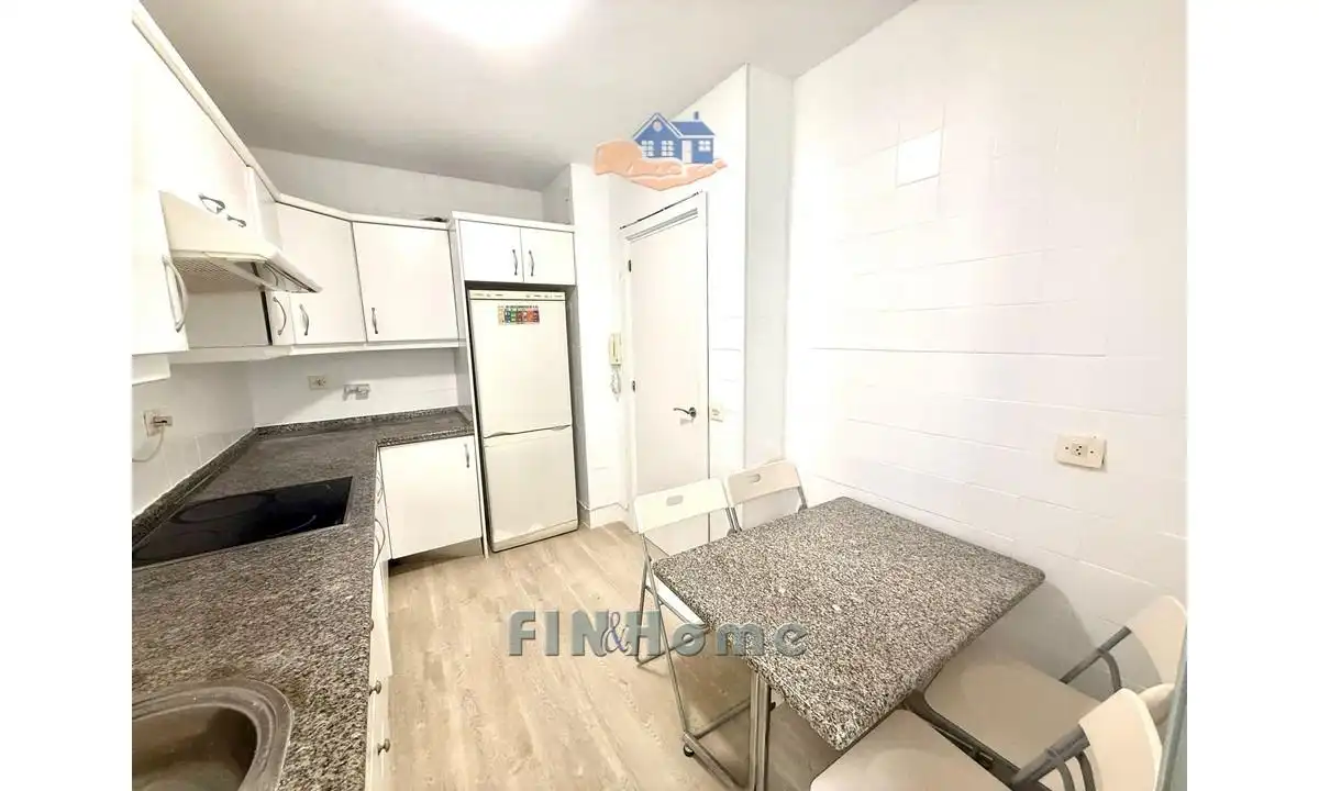 Cocina de Piso de alquiler en Sevilla con Aire acondicionado, Amueblado y Balcón