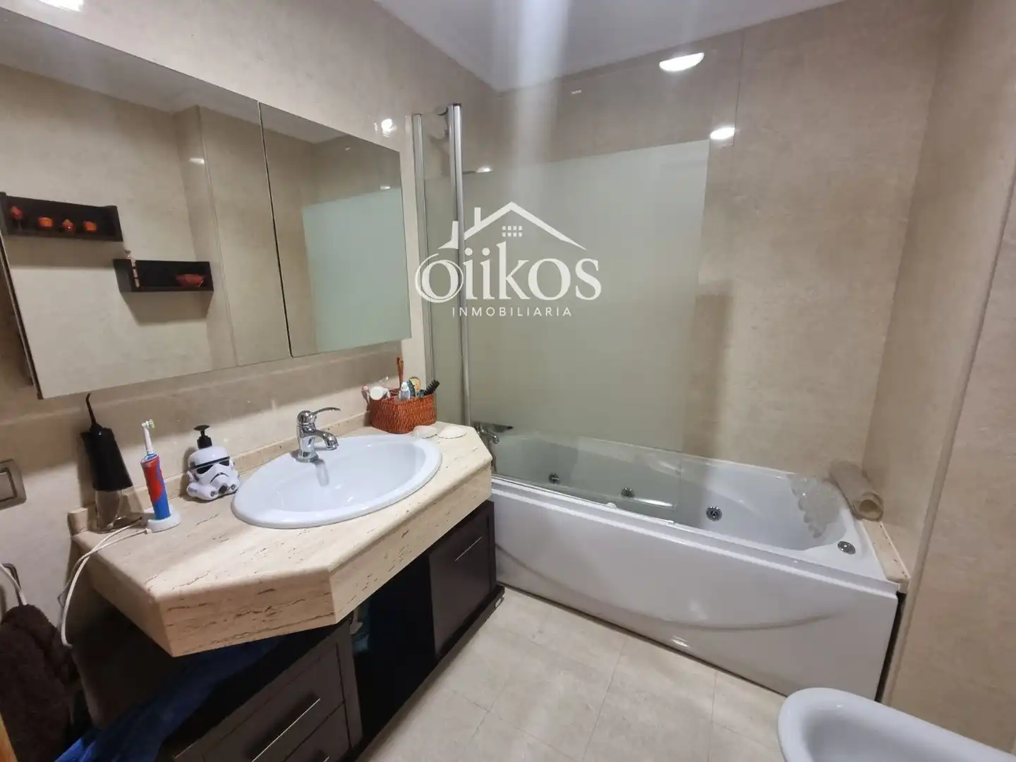 Baño de Casa adosada en venta en Villamayor con Aire acondicionado, Calefacción y Parquet
