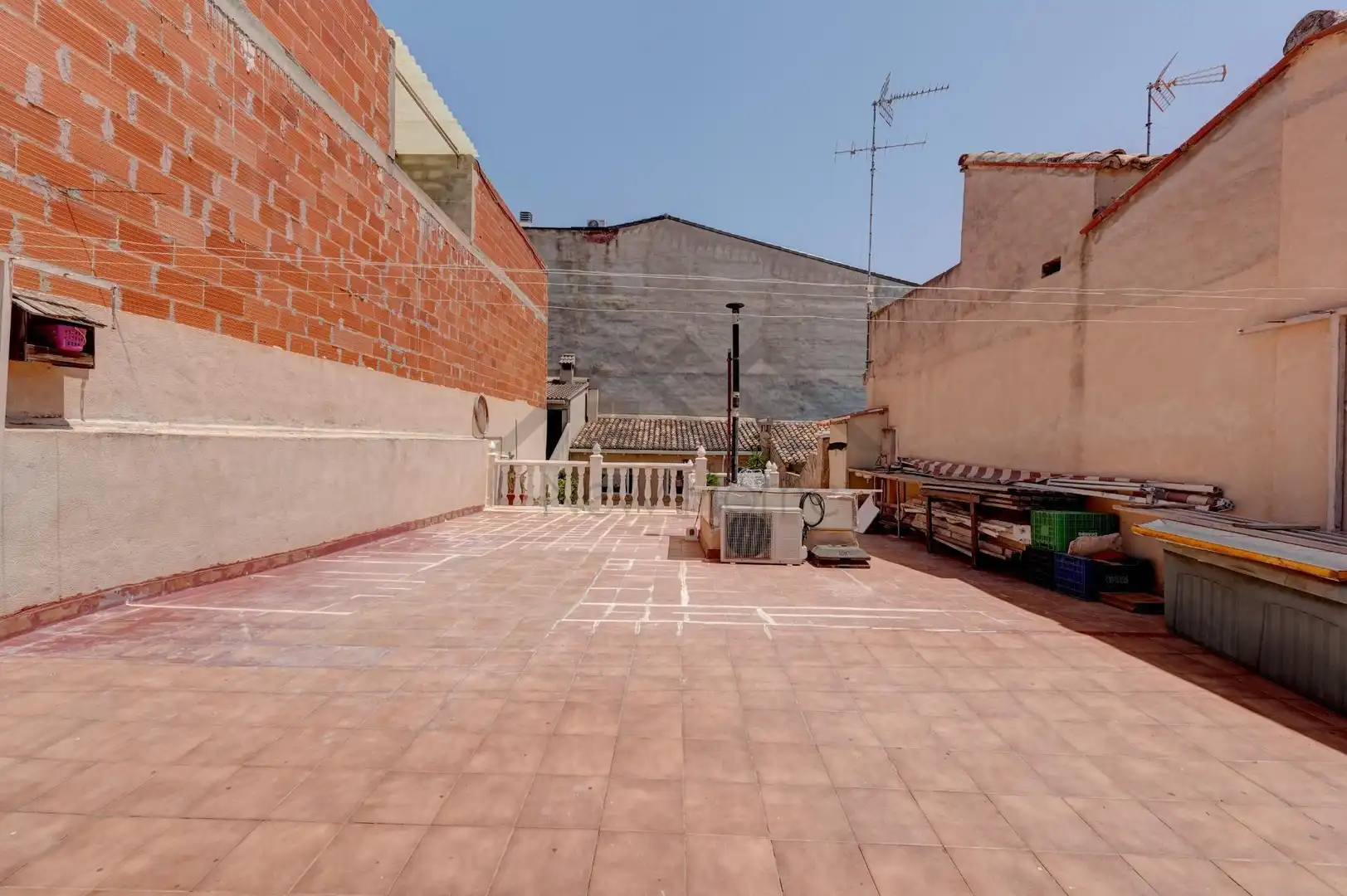 Vista exterior de Finca rústica en venda en Benaguasil amb Terrassa, Traster i Piscina