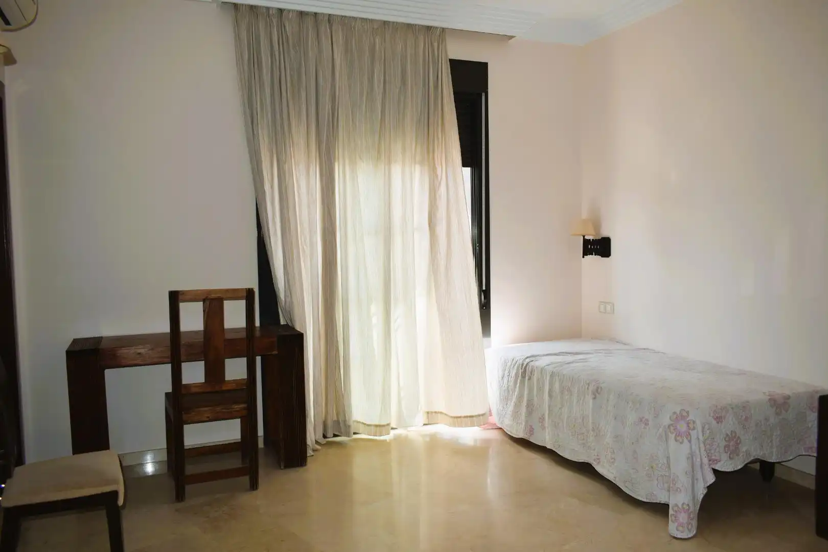 Habitación de Edificio en venta en San Bartolomé de la Torre