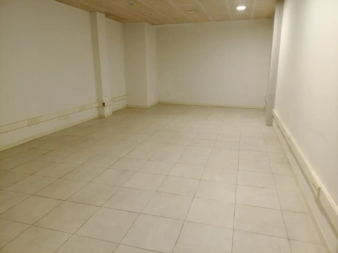 Local commercial à louer à Sant Julià, imagen 66