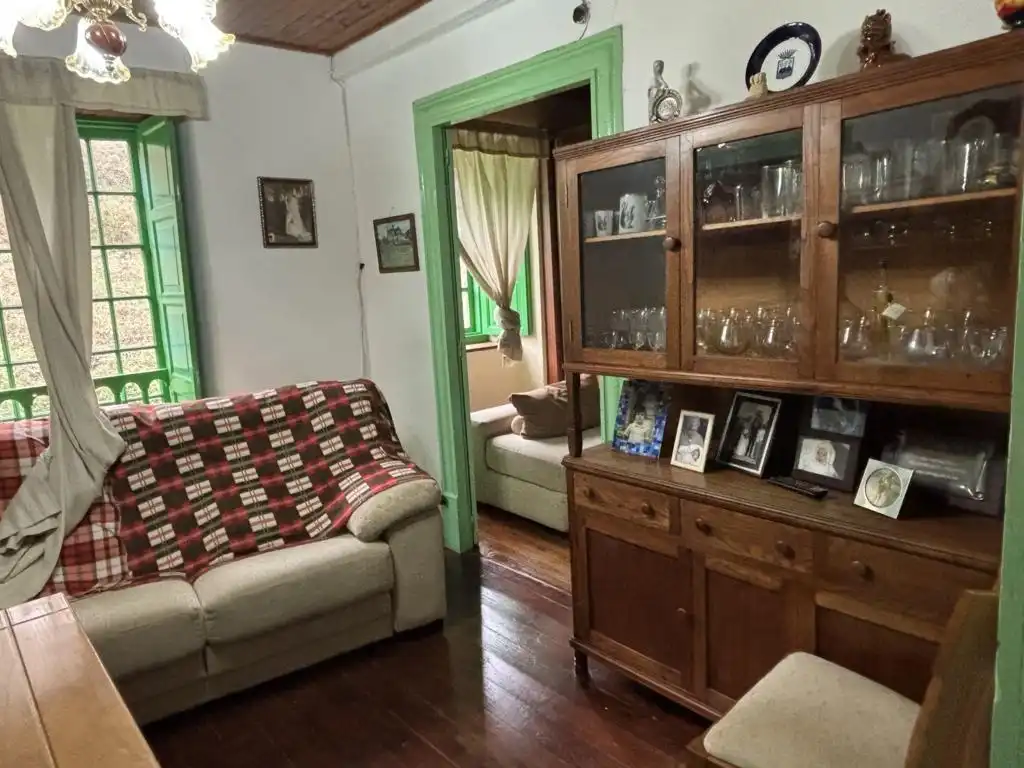 Sala d'estar de Casa o xalet en venda en Ortigueira amb Terrassa i Traster