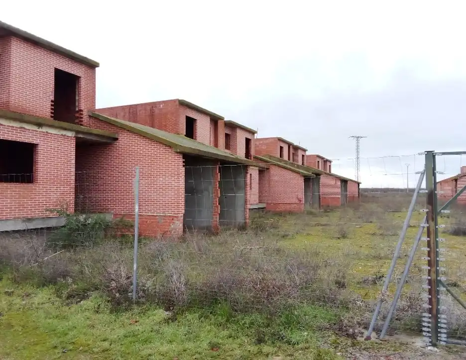 Exterior view of Houses for sale in Matapozuelos