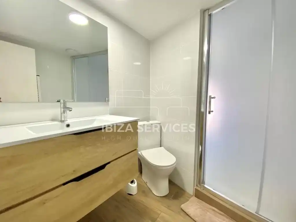 Bathroom of Flat for sale in Eivissa  with Air Conditioner
