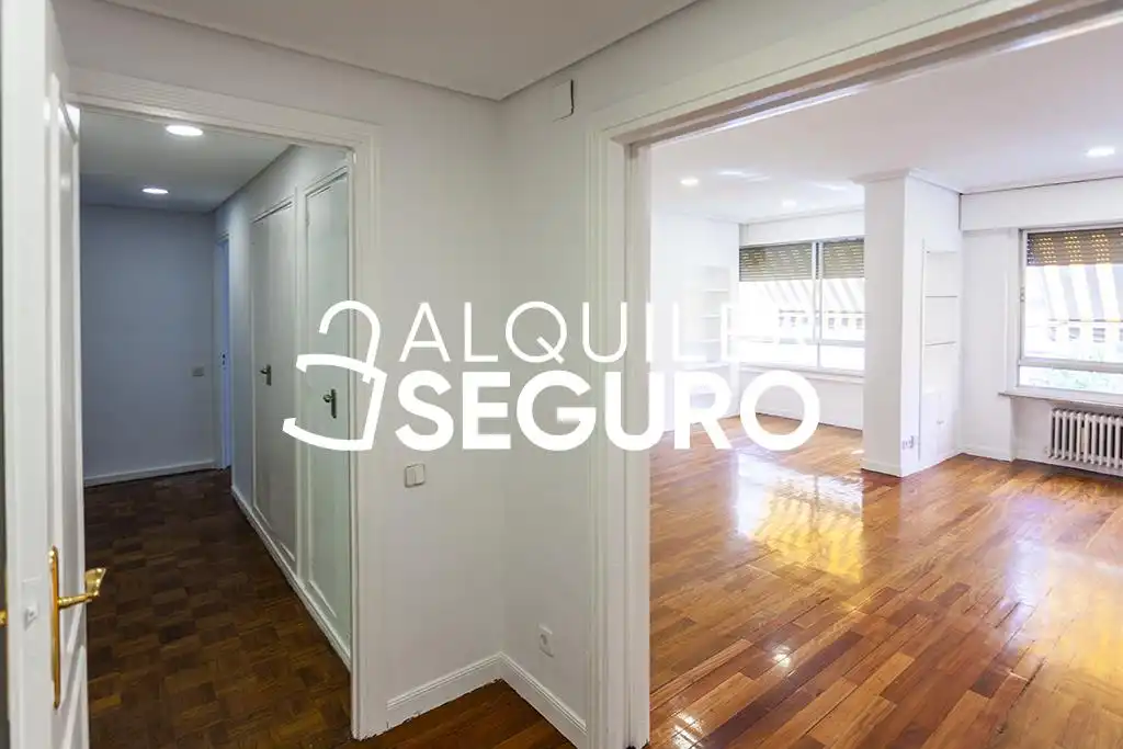 Flat with lift to rent in Menendez Pidal, imagen 8