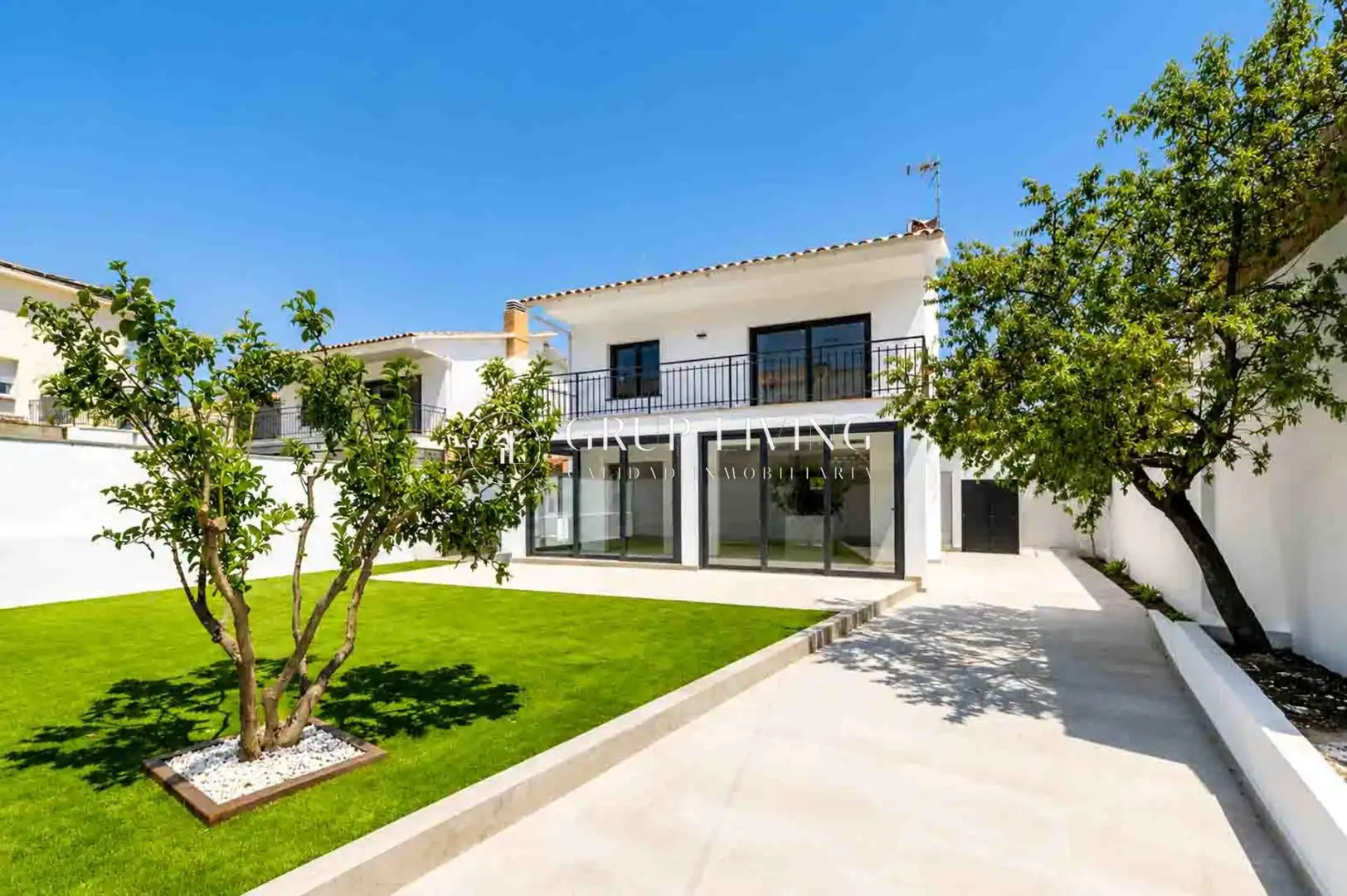 Vista exterior de Casa o chalet en venta en Sant Pere de Ribes con Calefacción
