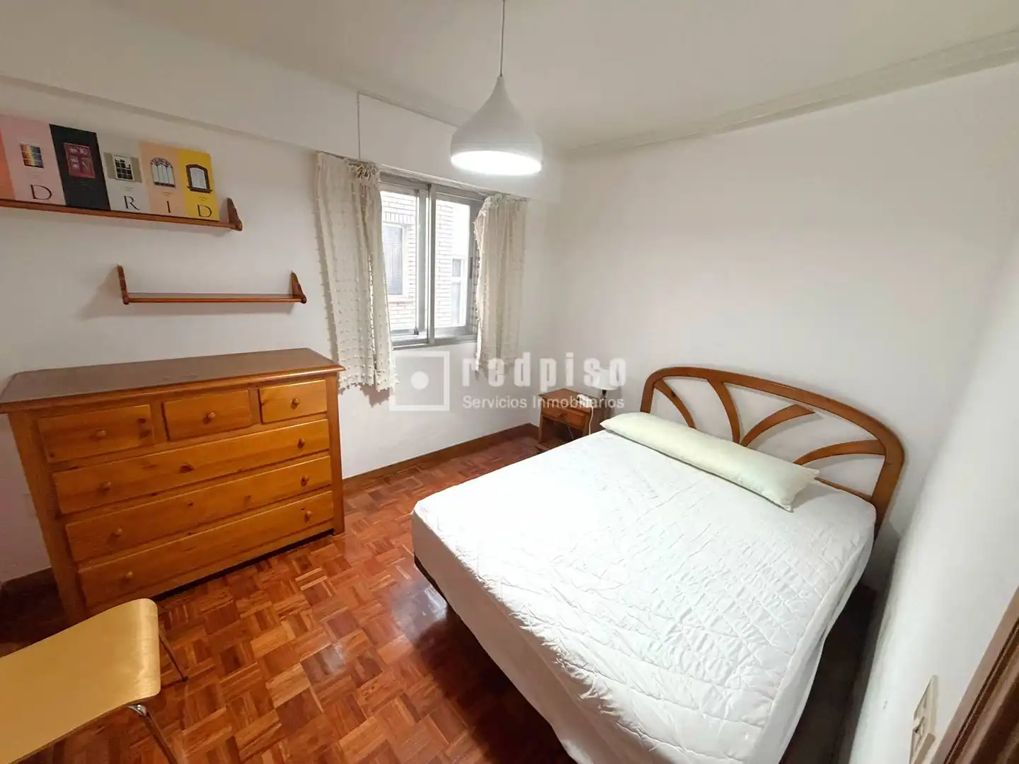 Habitación de Piso en venta en Madrid con Calefacción y Jardín privado