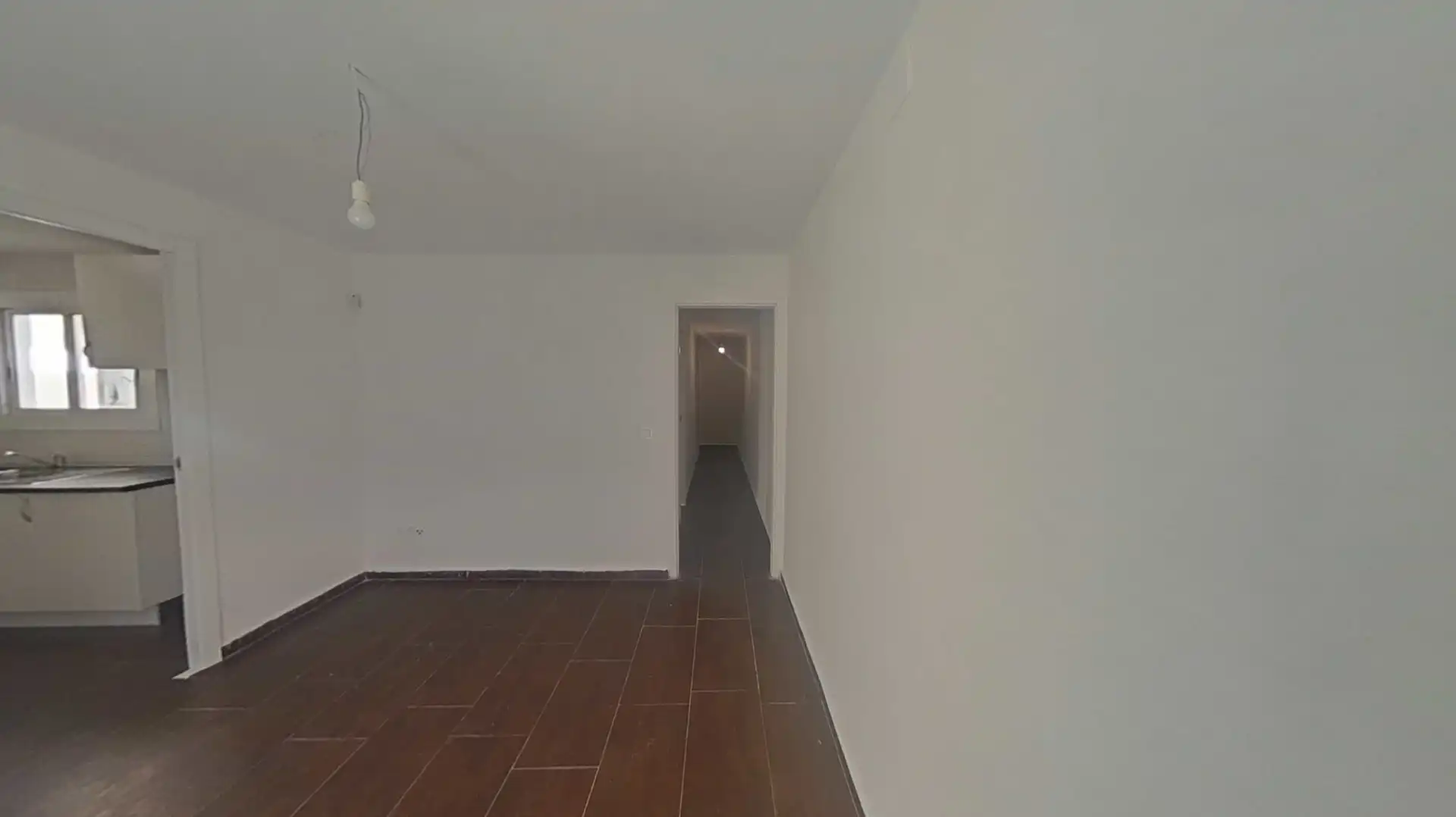 Piso en venta en L'Hospitalet de Llobregat con Balcón