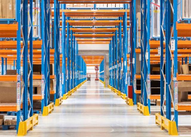 Nave industrial en Alquiler en Abrera