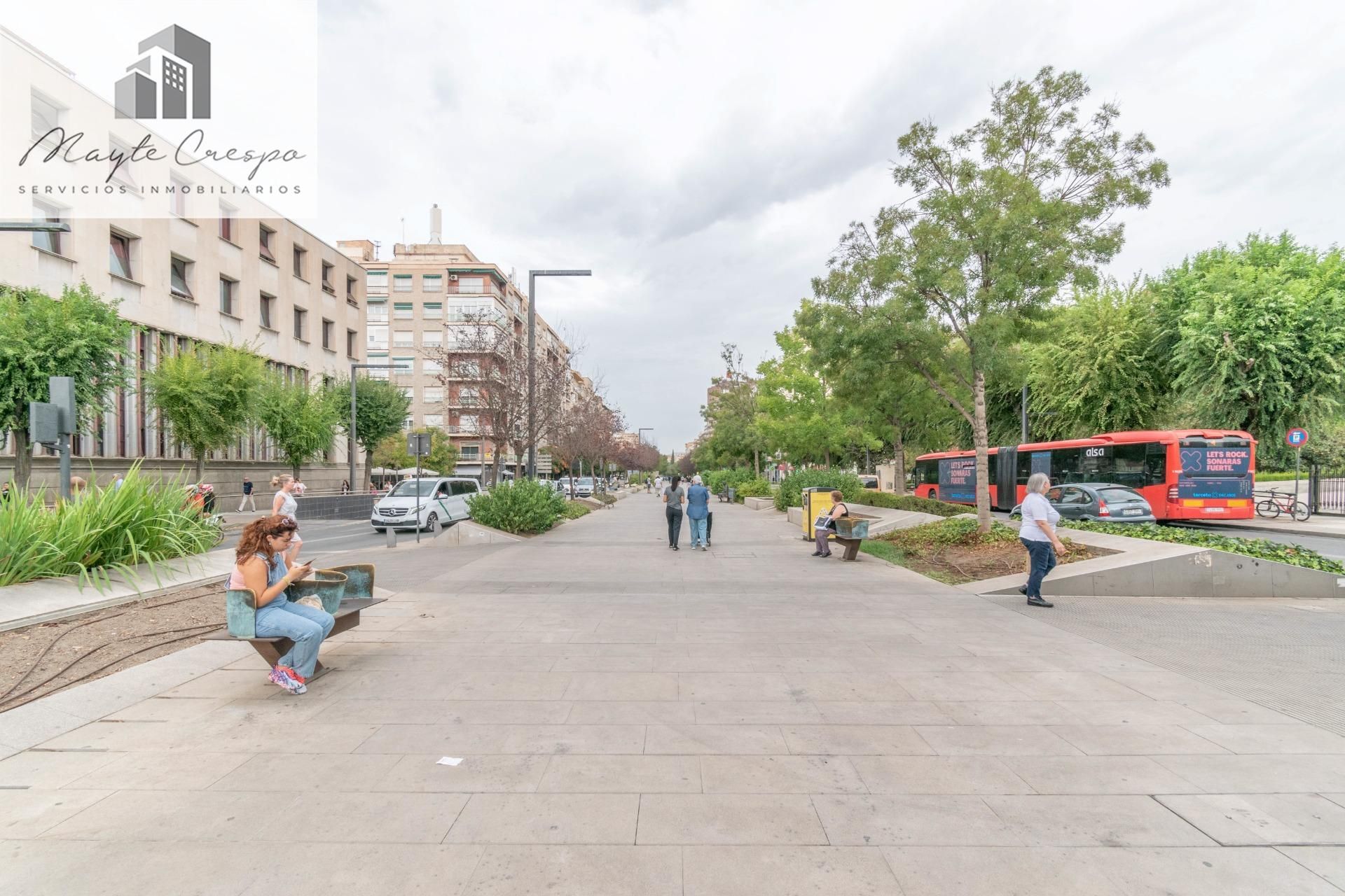 Exterior view of Study for sale in  Granada Capital  with Air Conditioner and Heating