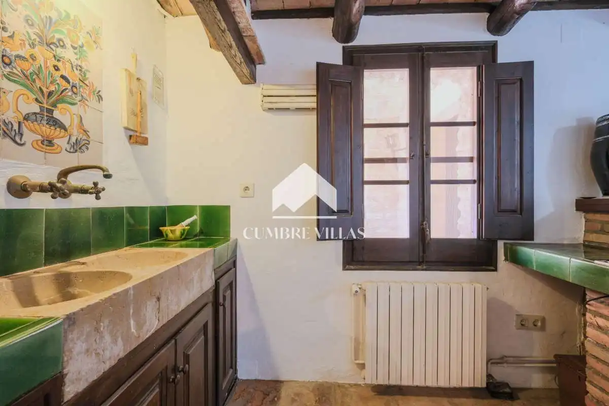 Cuina de Casa o xalet en venda en Sant Pere de Ribes amb Calefacció, Terrassa i Traster