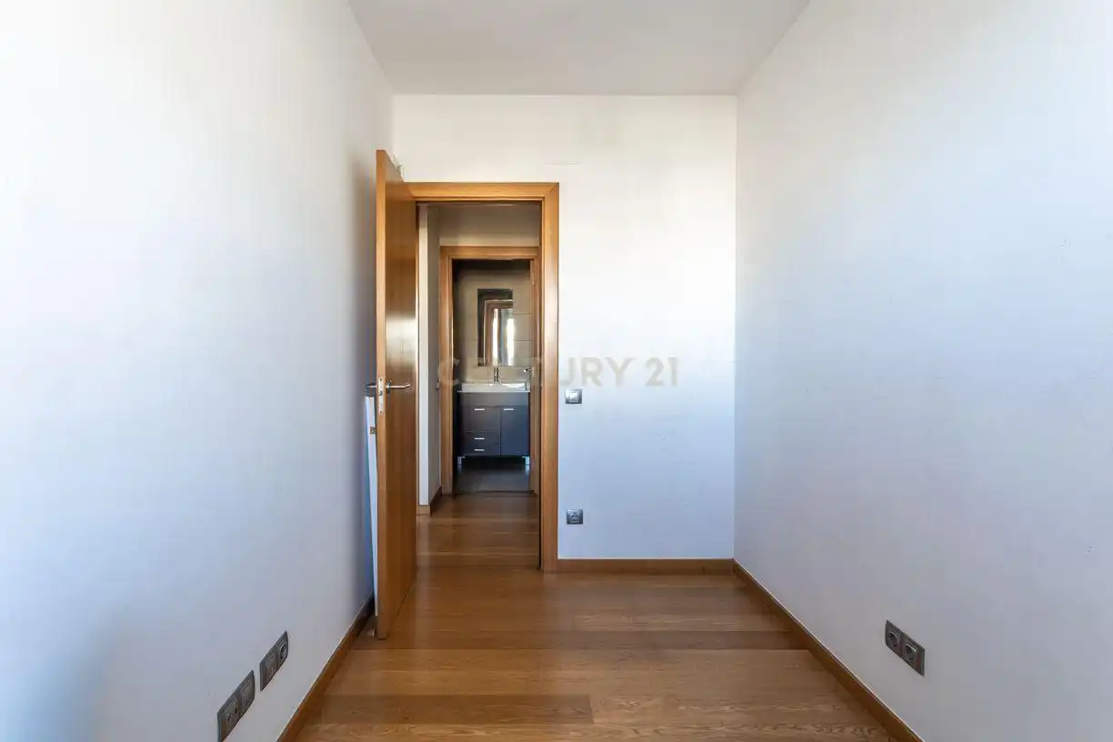Apartamento en venta en Badalona con Jardín privado, Piscina y Balcón