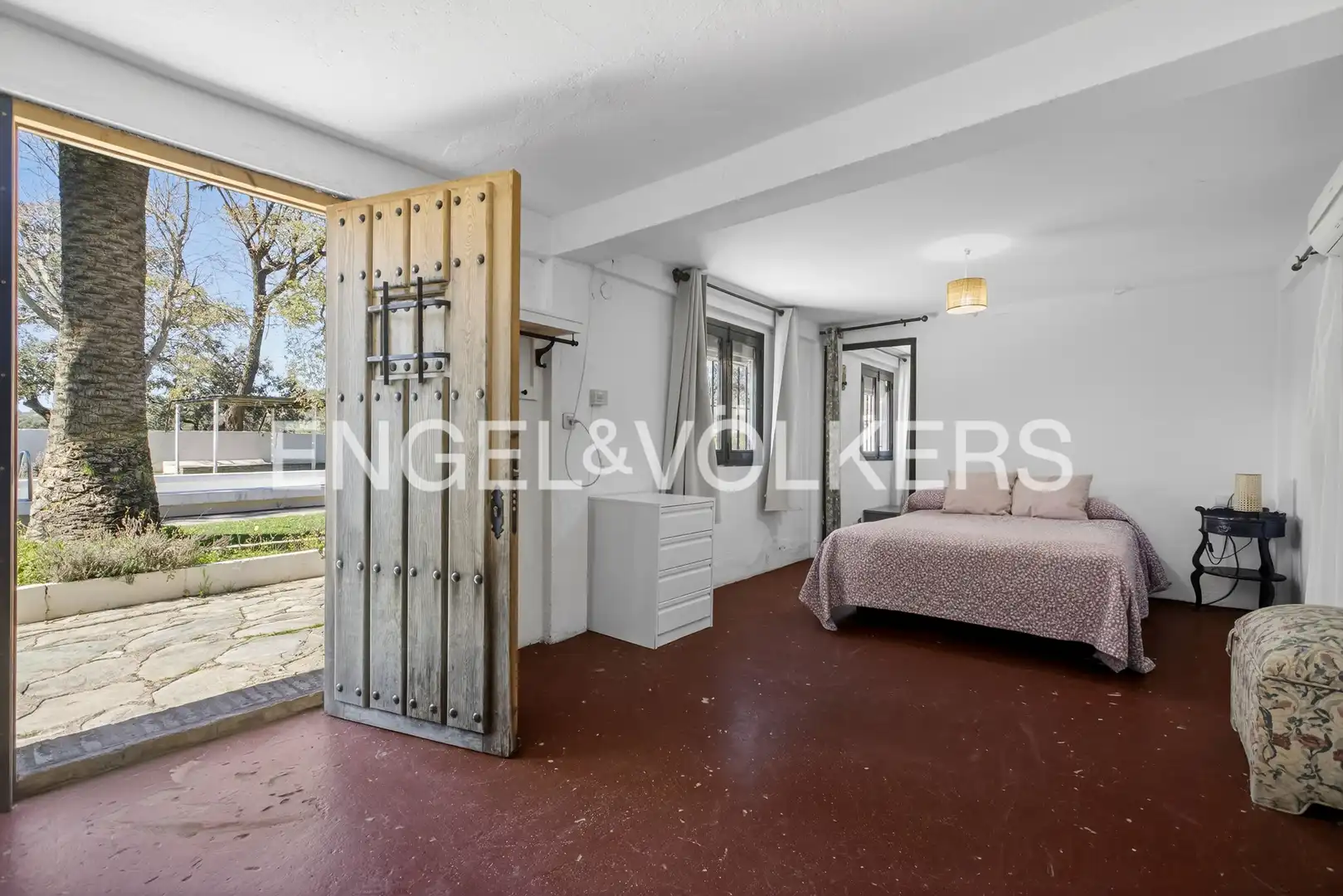 Habitación de Finca rústica en venta en El Castillo de las Guardas con Aire acondicionado, Calefacción y Jardín privado