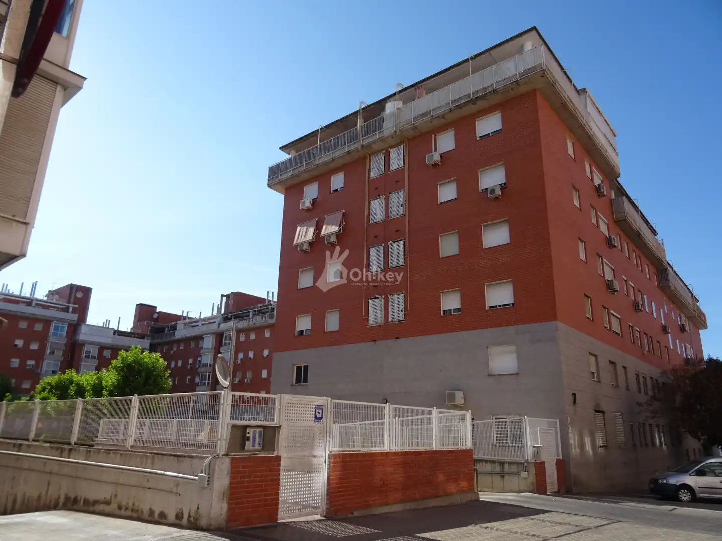 Vista exterior de Pis en venda en Madrid amb Calefacció i Jardí privat