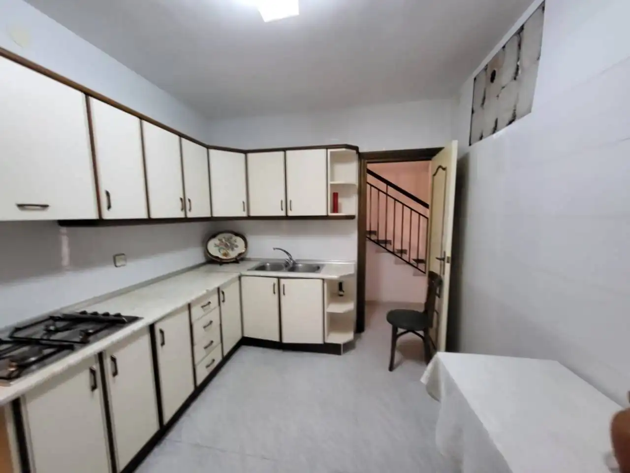 Cuina de Casa o xalet en venda en Baza amb Terrassa i Moblat