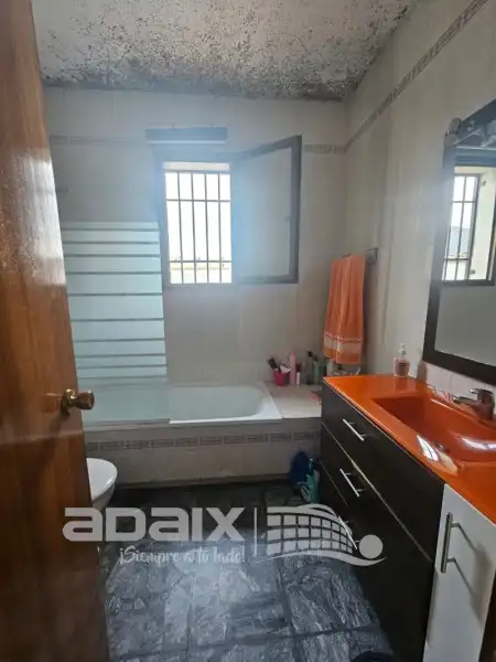 Baño de Casa o chalet en venta en Lucena