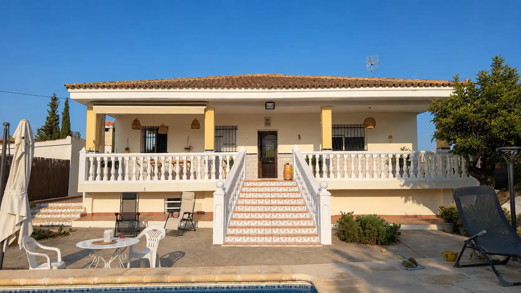 House with pool for sale in Montroi / Montroy, imagen 2