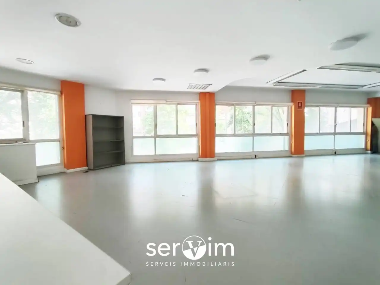 Oficina en venta en Girona con Aire acondicionado
