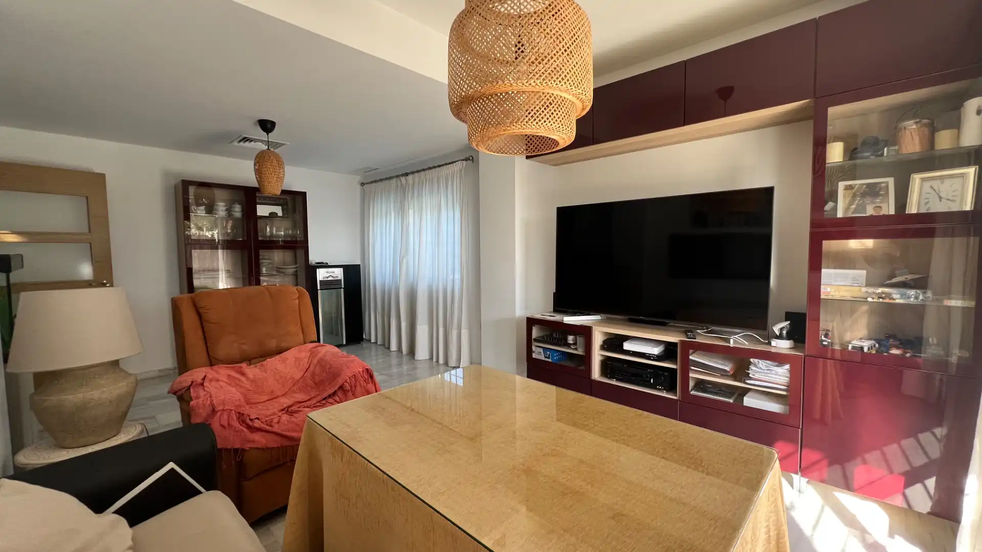 Sala d'estar de Casa o xalet en venda en Espartinas amb Aire condicionat, Calefacció i Jardí privat
