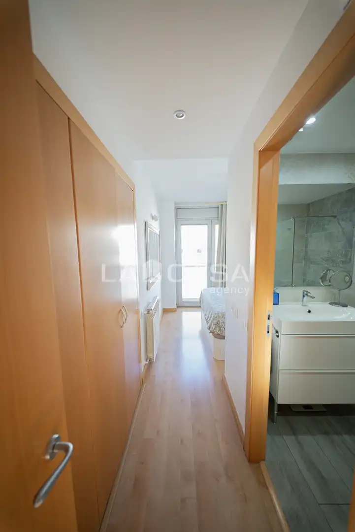 Dormitori de Dúplex en venda en Barcelona amb Terrassa, Piscina i Balcó