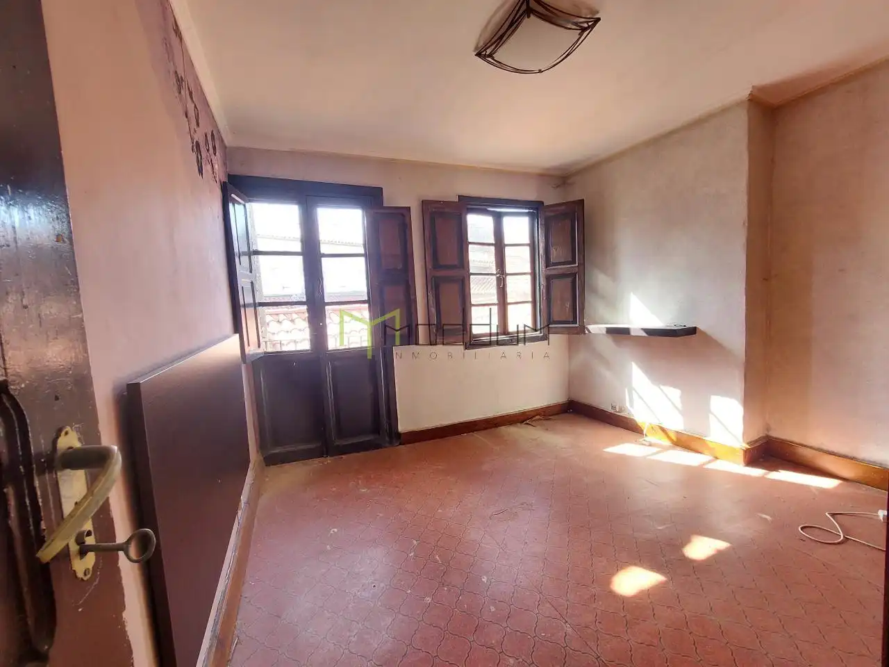Dormitori de Casa o xalet en venda en Santiago de Compostela  amb Calefacció i Jardí privat