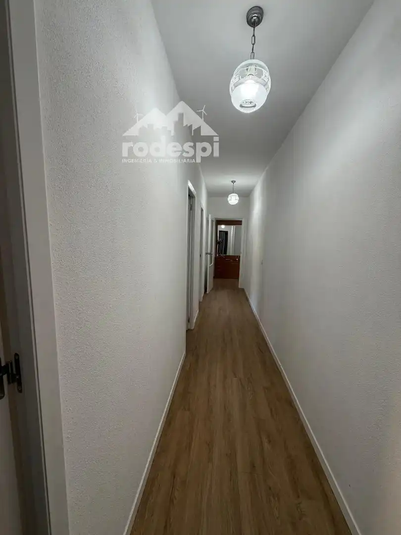 Wohnung zur Miete in Ponteareas mit Heizung, Terrasse und Möbliert