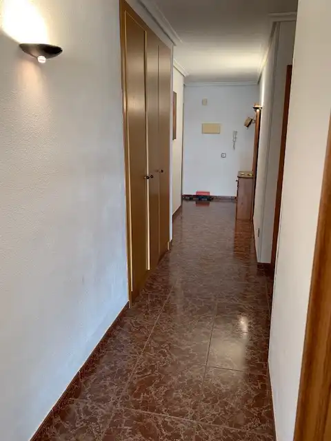 Apartament amb ascensor de lloguer a Avinguda de Pau Béjar, imagen 8