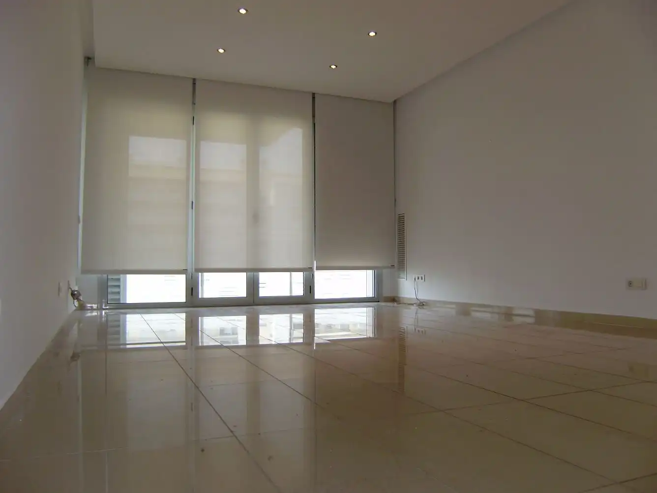 Living room of Flat for rent in Badalona  with Air Conditioner, Heating and Terrace