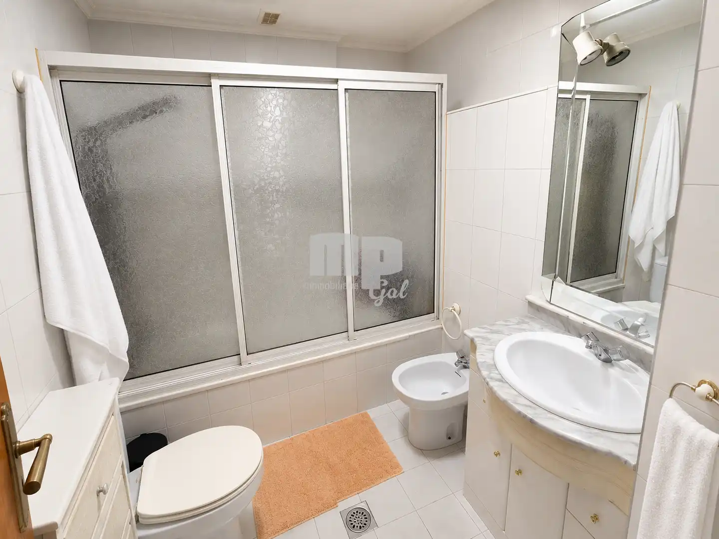 Bathroom of Duplexes for sale in Vigo   with Heating, Storage room and Furnished