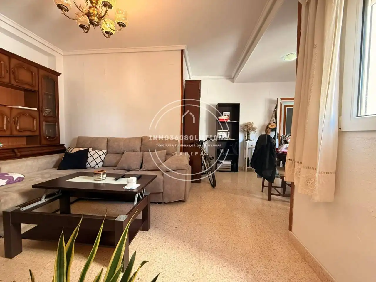 Living room of Flat for sale in Tarifa  with Terrace and Furnished