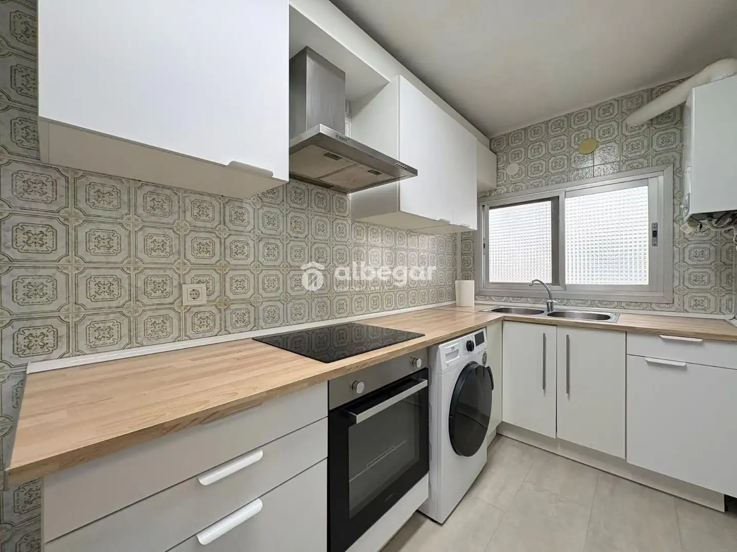 Cuina de Pis de lloguer en Valencia amb Aire condicionat, Parquet i Terrassa