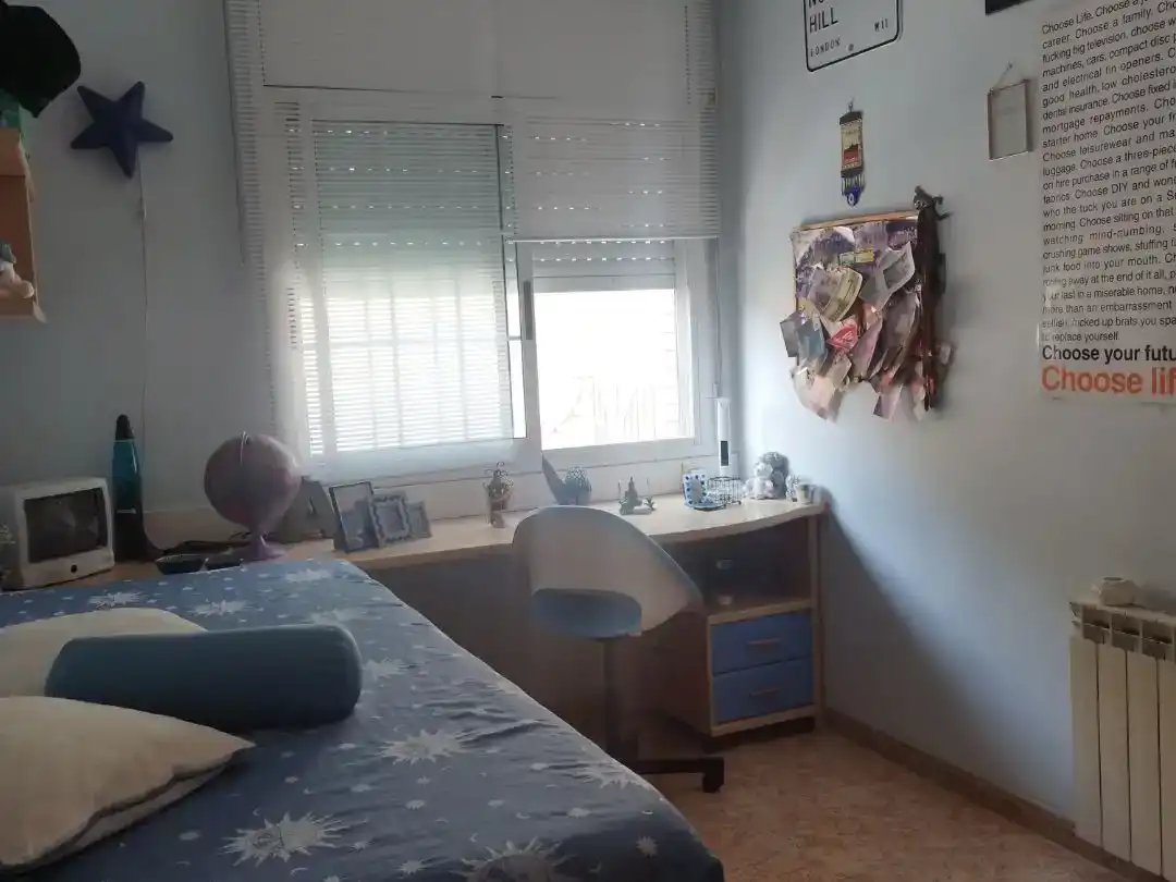 Dormitori de Casa adosada en venda en Sant Vicenç Dels Horts amb Aire condicionat i Balcó