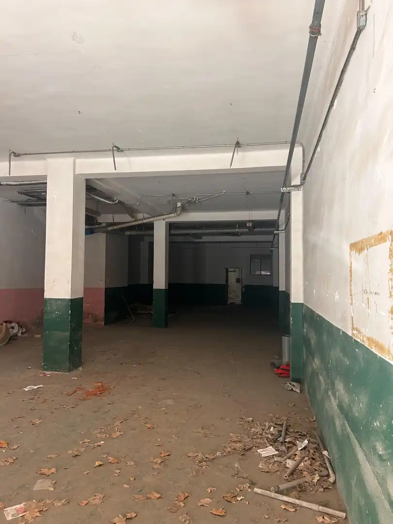 Local comercial en venda a Calle del Poeta Navarro Cabanes 8, imagen 25