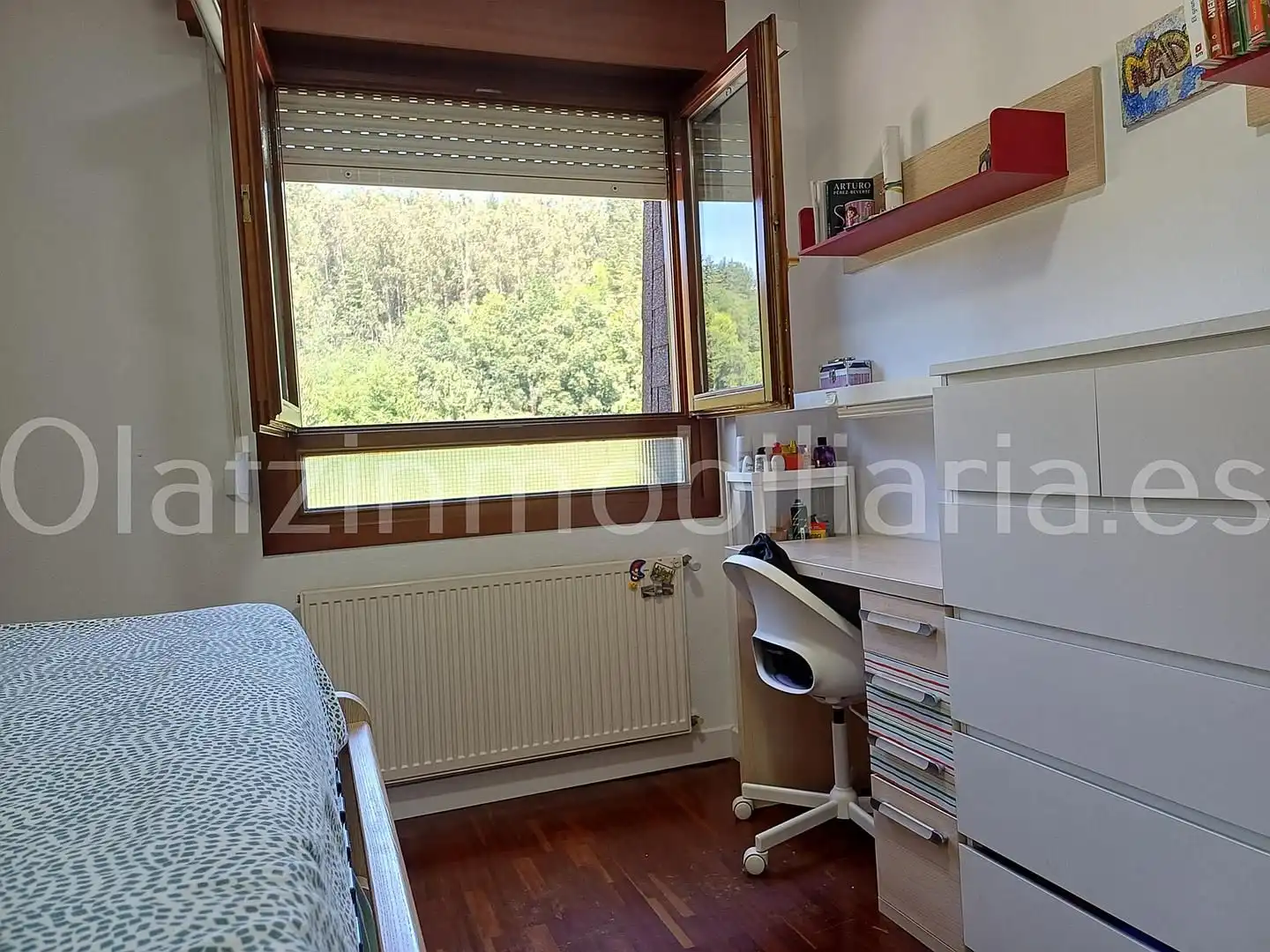 Schlafzimmer von Wohnung zum Verkauf in Güeñes mit Heizung, Abstellraum und Balkon
