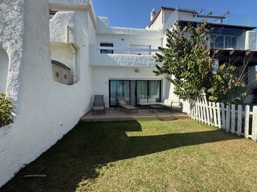 Doppelhaushälfte mit Garten zur Miete in ACAPULCO 1