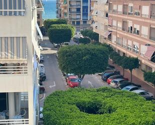 Vista exterior de Pis de lloguer en Santa Pola amb Aire condicionat, Terrassa i Balcó