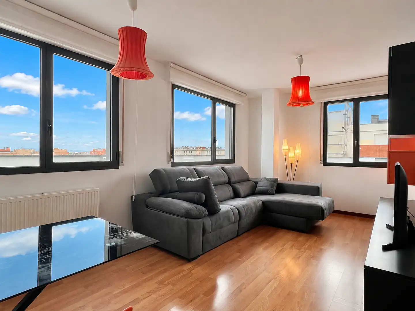 Sala de estar de Ático en venta en Vitoria - Gasteiz con Calefacción, Parquet y Terraza