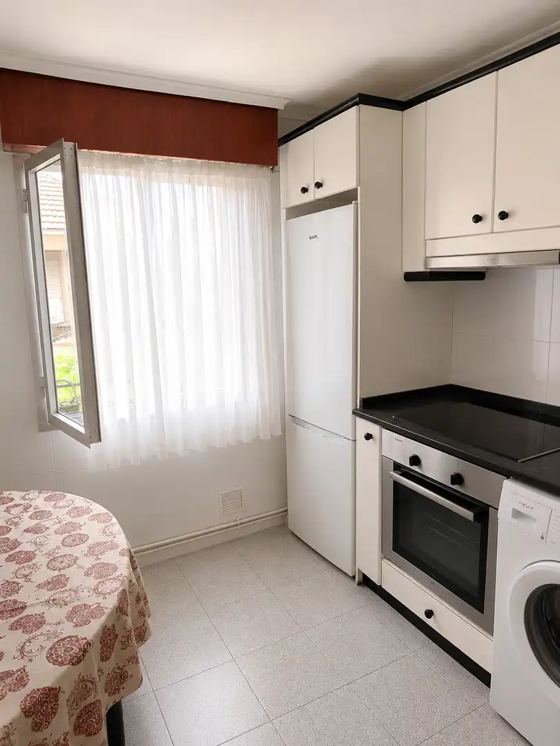 Kitchen of Flat for sale in Portugalete  with Heating